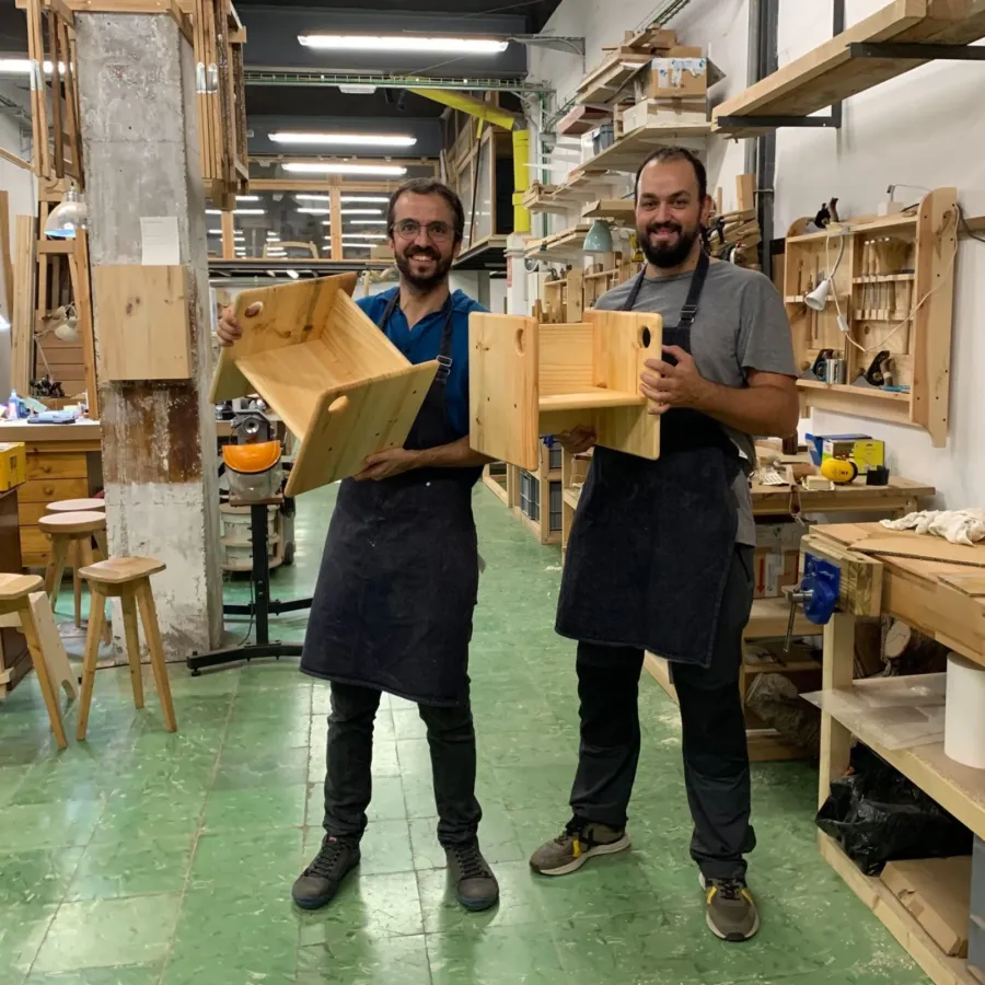 Fabrica una silla infantil de tres alturas