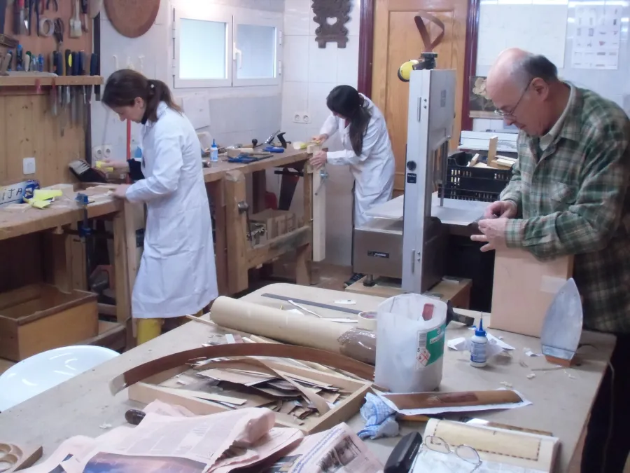 Foto de TASARESTAURA (Taller de Jean Baptiste Van den Heede) (2 de 12)