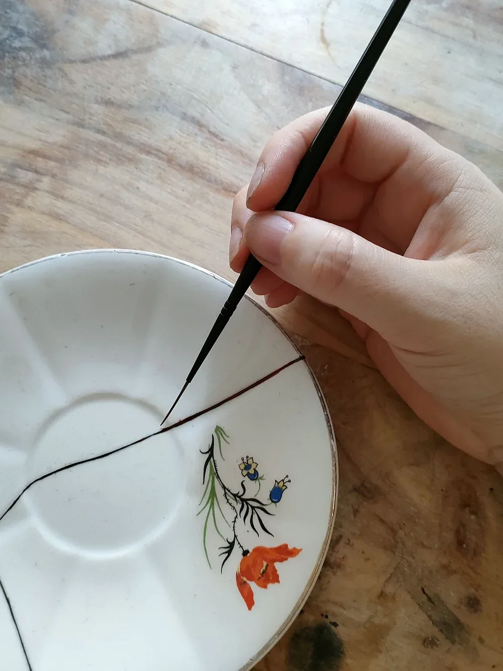 Kintsugi tradicional con oro