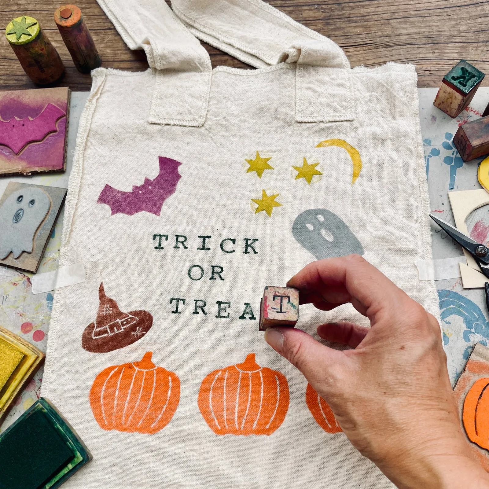 Taller infantil de estampación de Halloween (bolsa de caramelos)