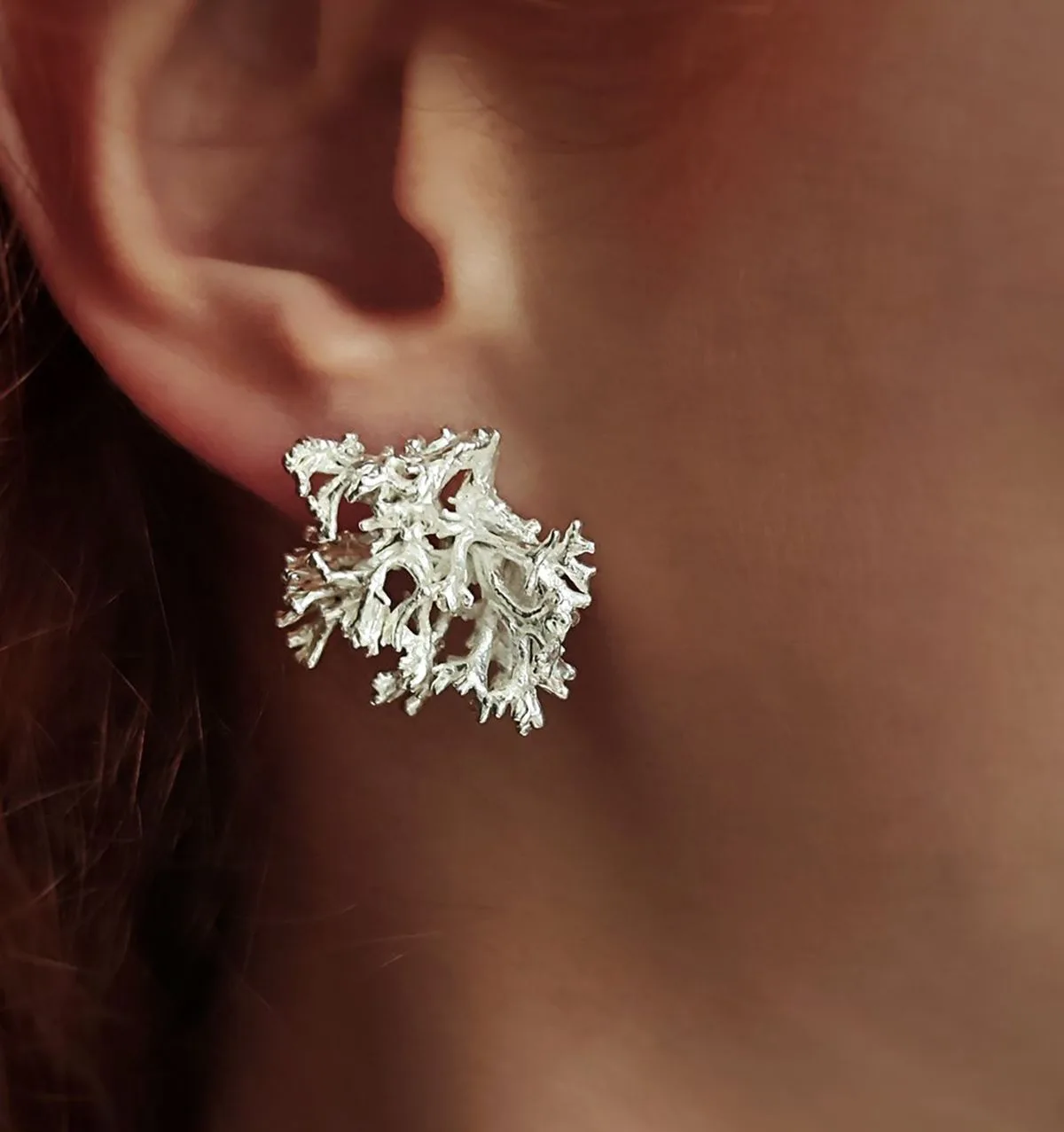 Joyas Inesperadas: cera, elementos naturales y fundición