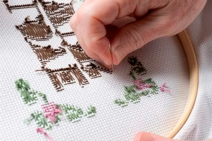 Taller de arte textil: bordado a mano y telar