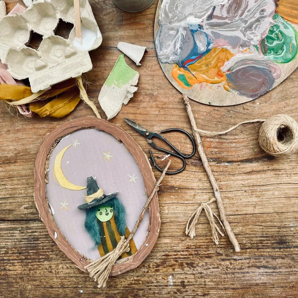 Taller infantil de manualidades de bruja (Halloween)