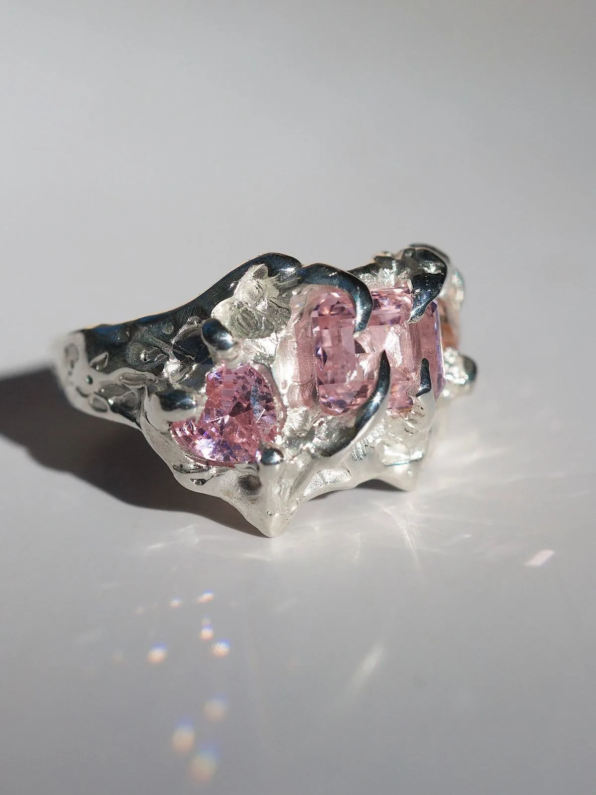 Bling Bling!: joyas modeladas en cera con circonitas