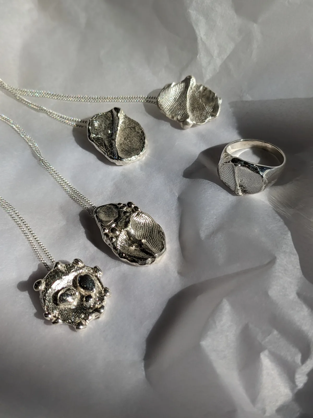 Deja tu Huella: anillo o medallón con tu huella dactilar