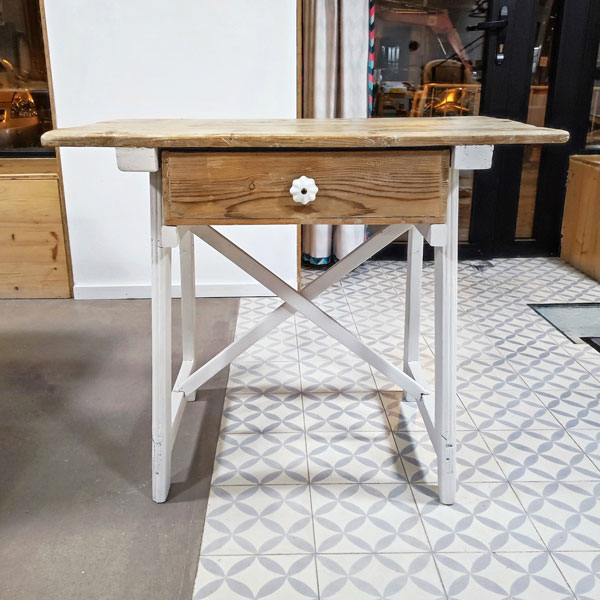 Mesita-Restaurada-despues